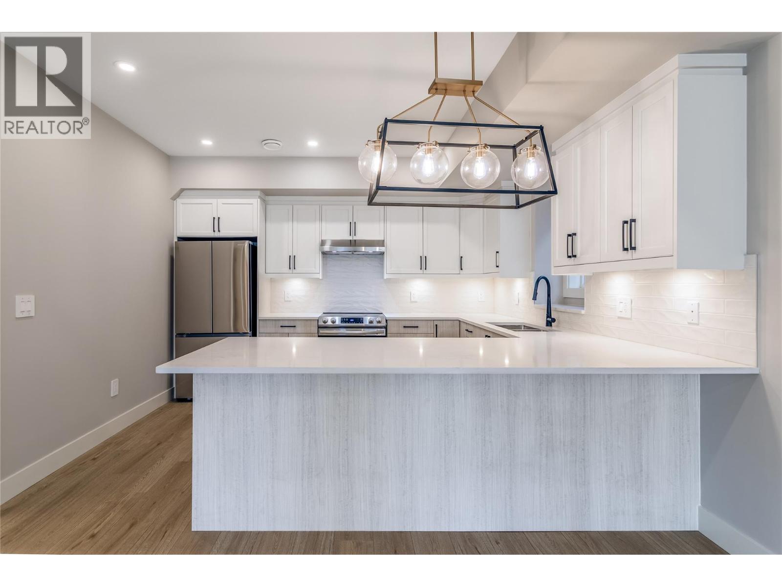 2 1916 Ethel Street, Kelowna