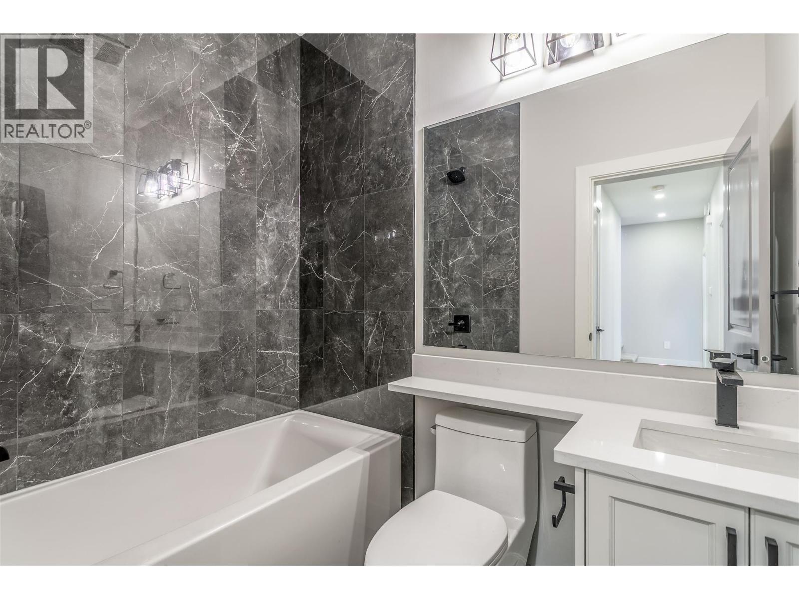 2 1916 Ethel Street, Kelowna