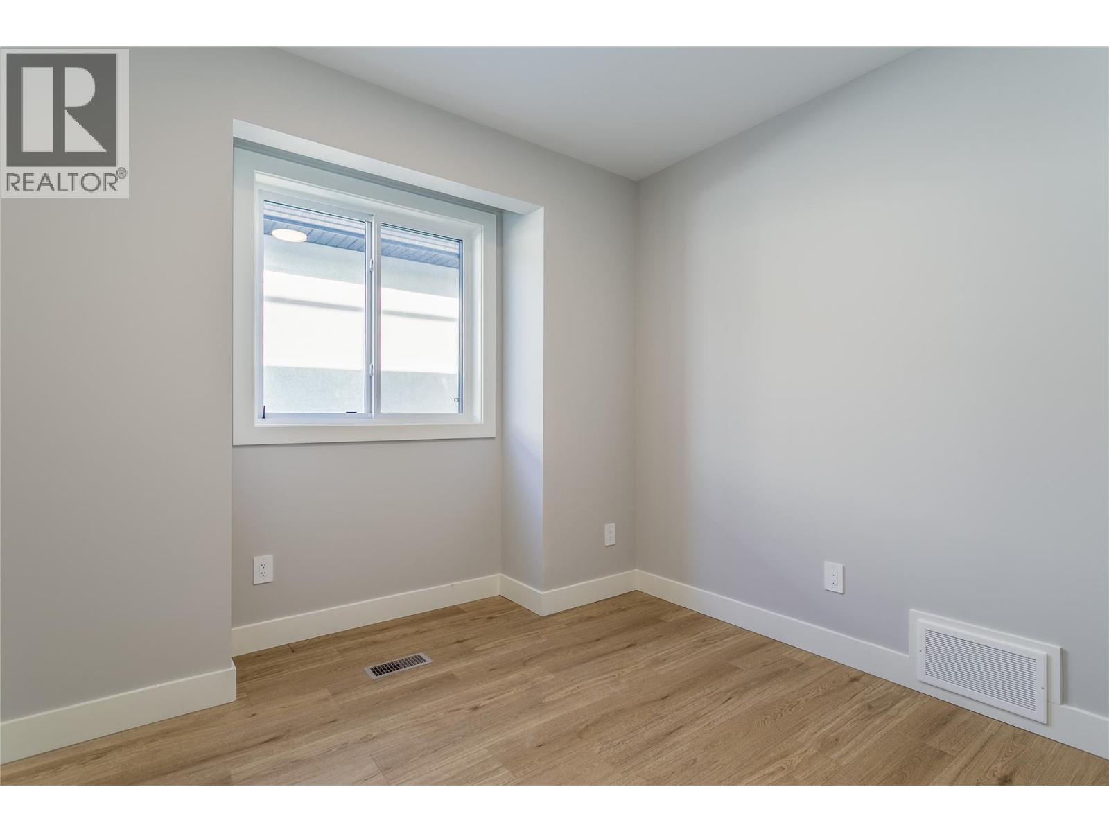 2 1916 Ethel Street, Kelowna