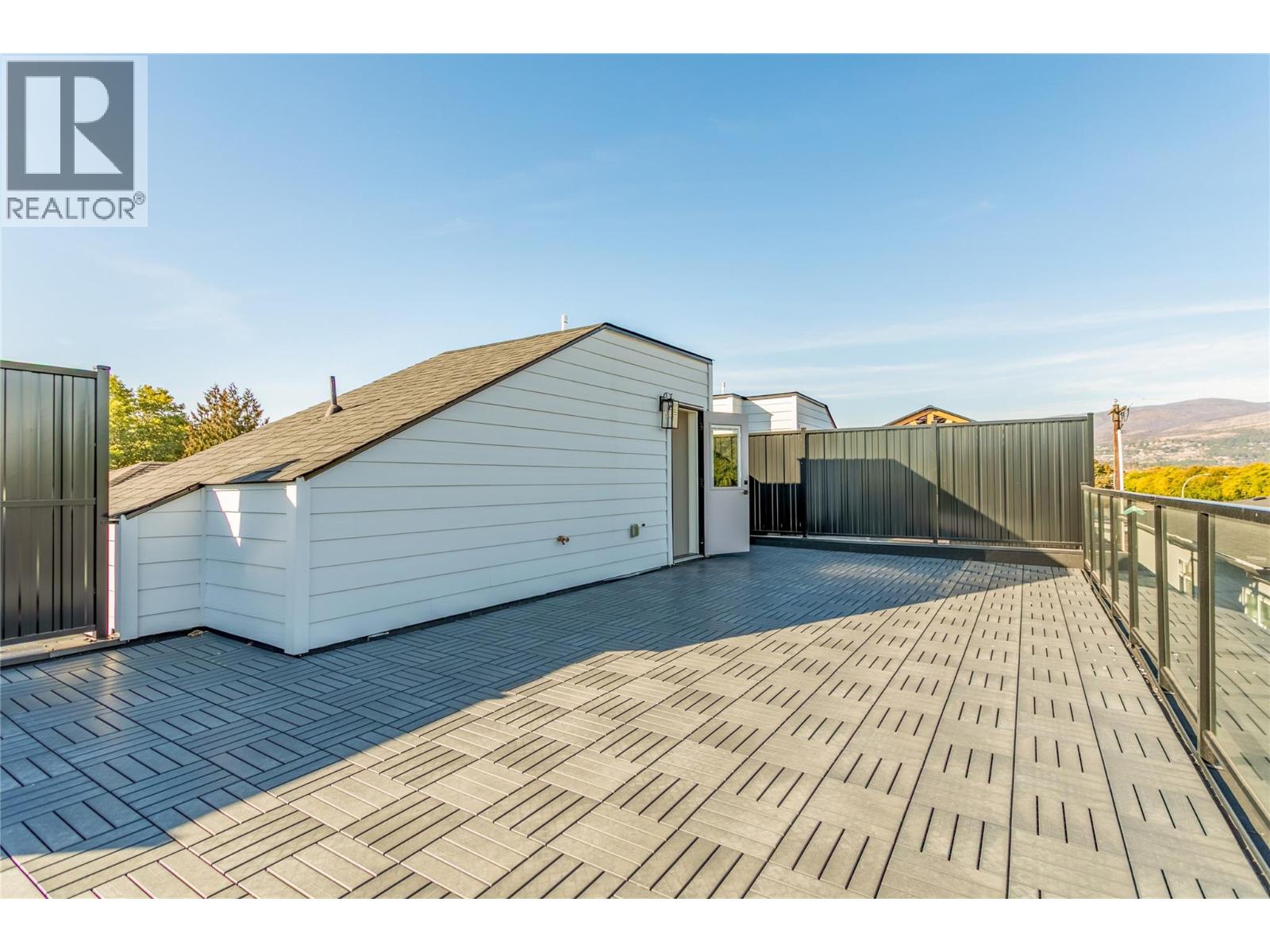 2 1916 Ethel Street, Kelowna