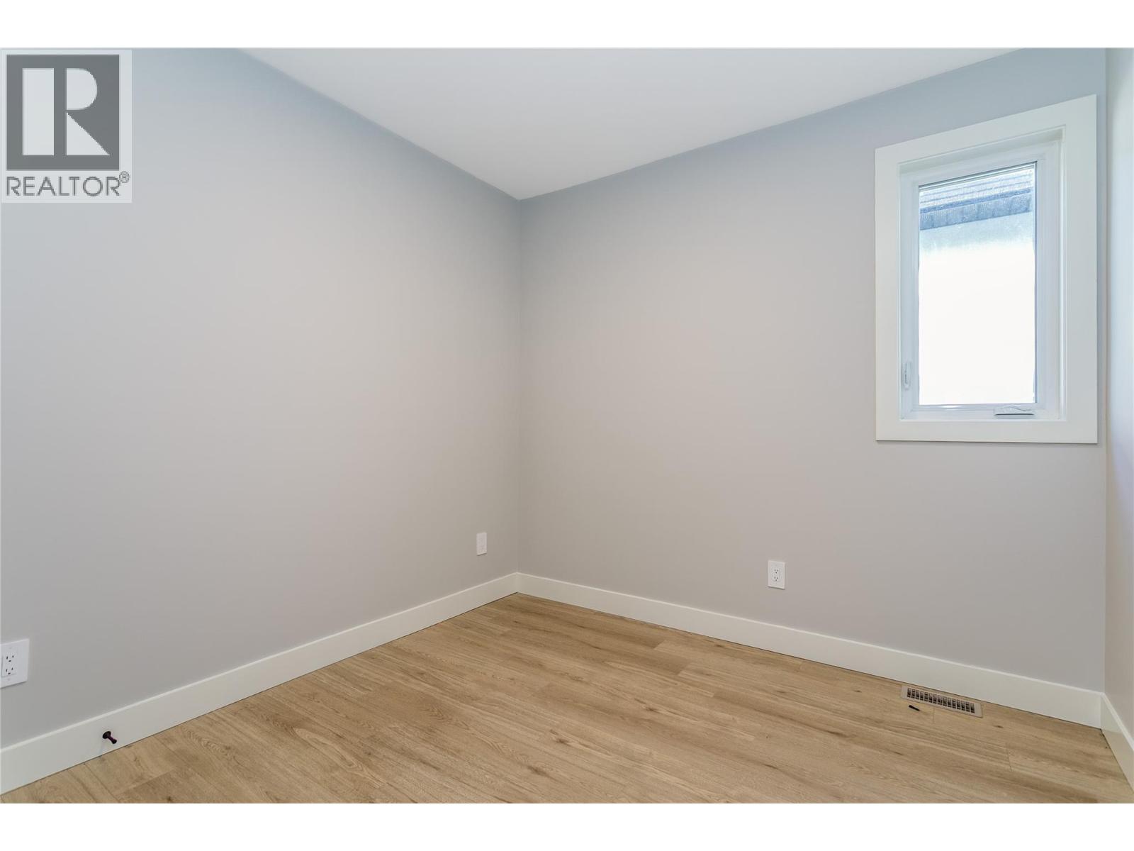 2 1916 Ethel Street, Kelowna