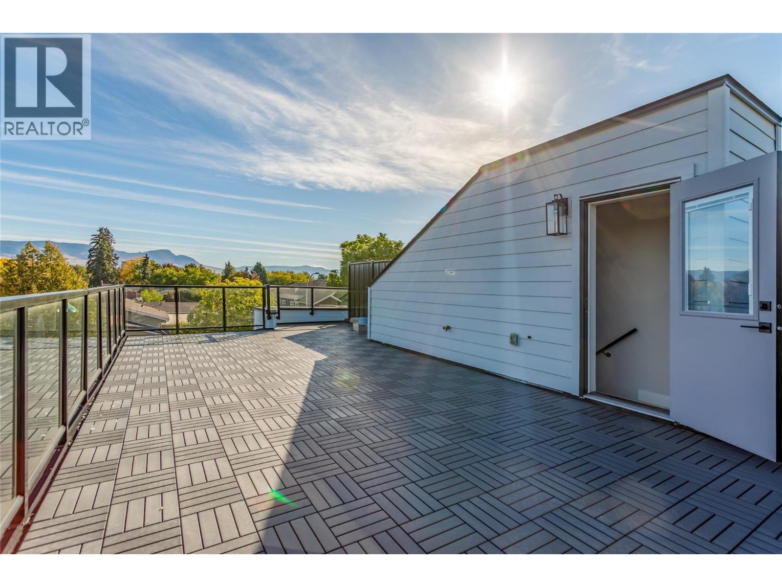 2 1916 Ethel Street, Kelowna