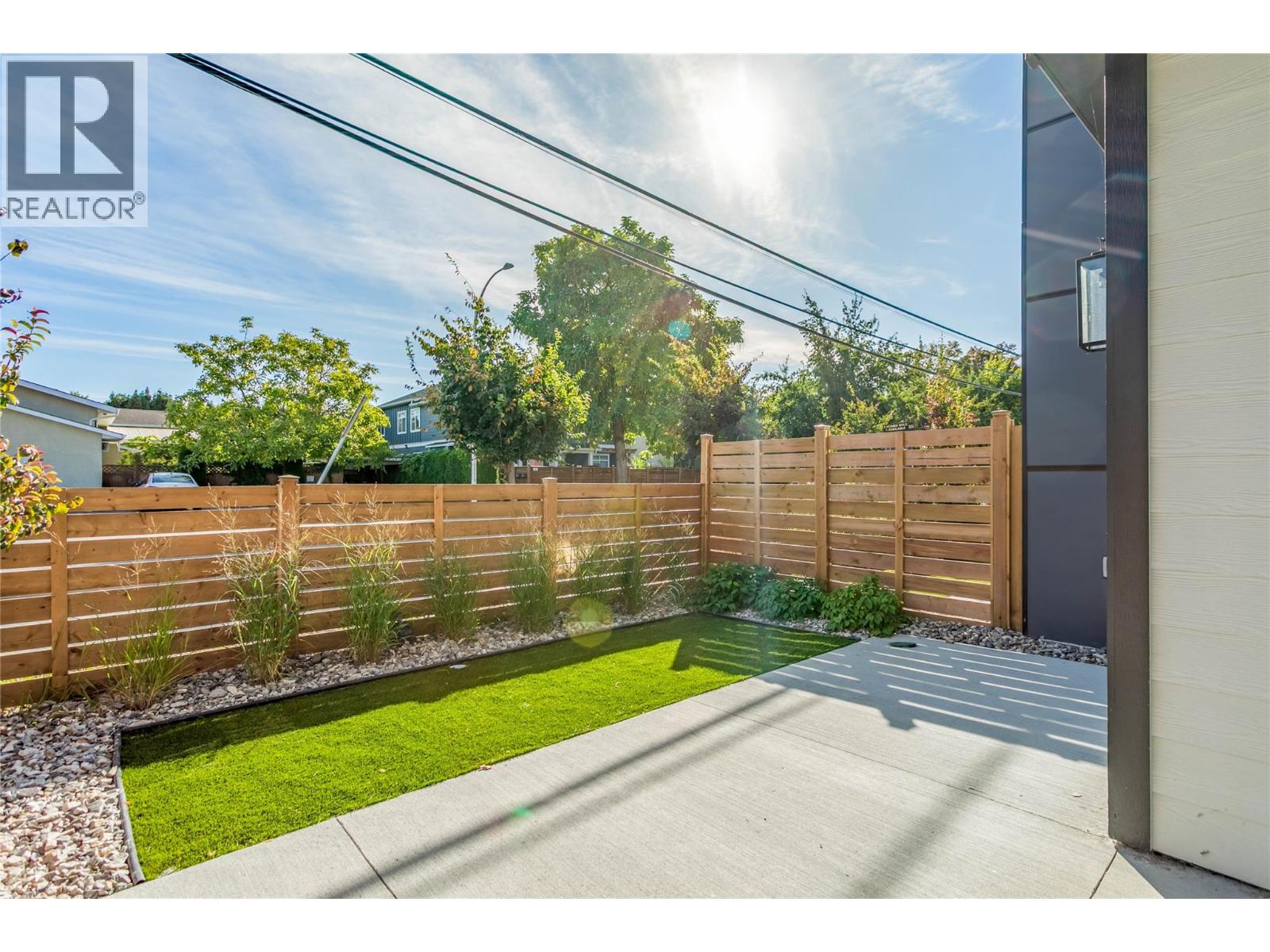 2 1916 Ethel Street, Kelowna