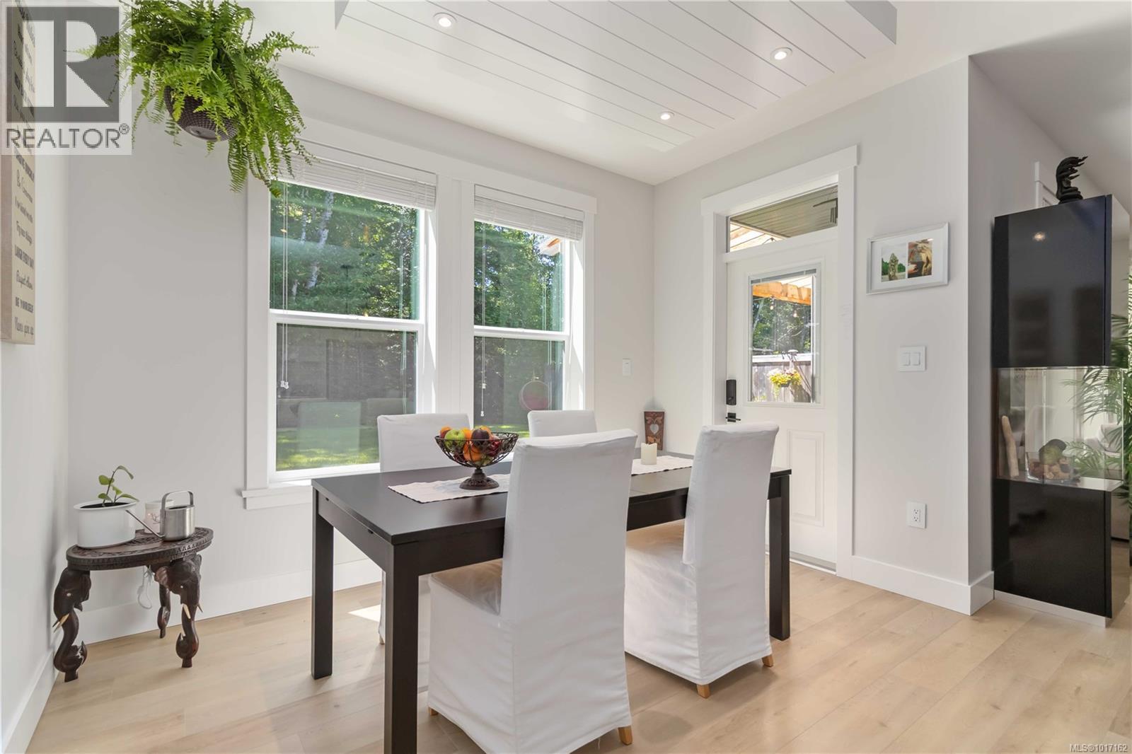  2512 West Trail Court, Sooke