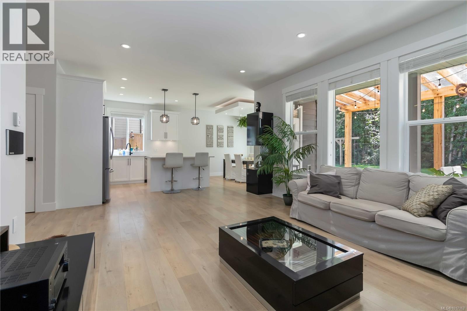  2512 West Trail Court, Sooke