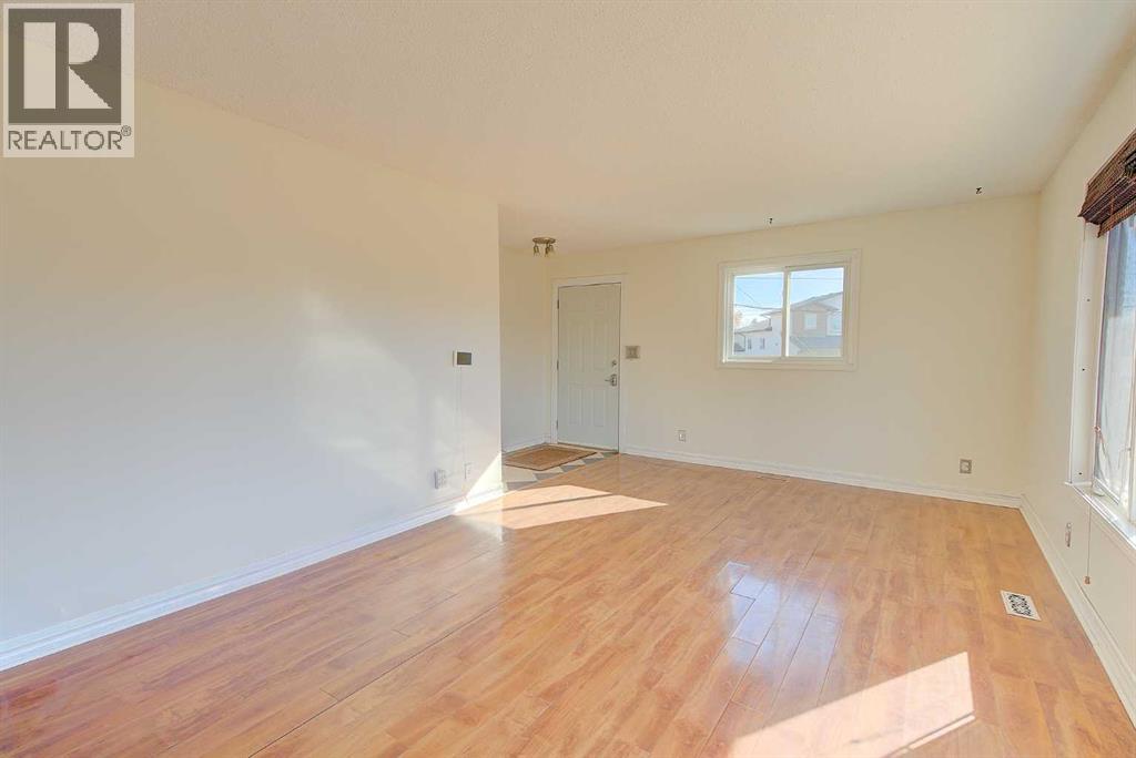 Single Family House Bungalow for Sale in   Avenue Glendale Red Deer 