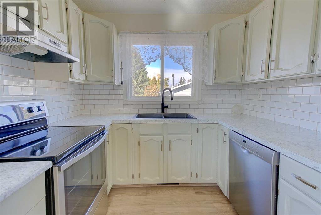 Single Family House Bungalow for Sale in   Avenue Glendale Red Deer 