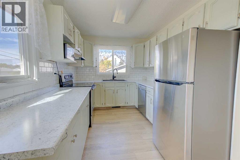 Single Family House Bungalow for Sale in   Avenue Glendale Red Deer 