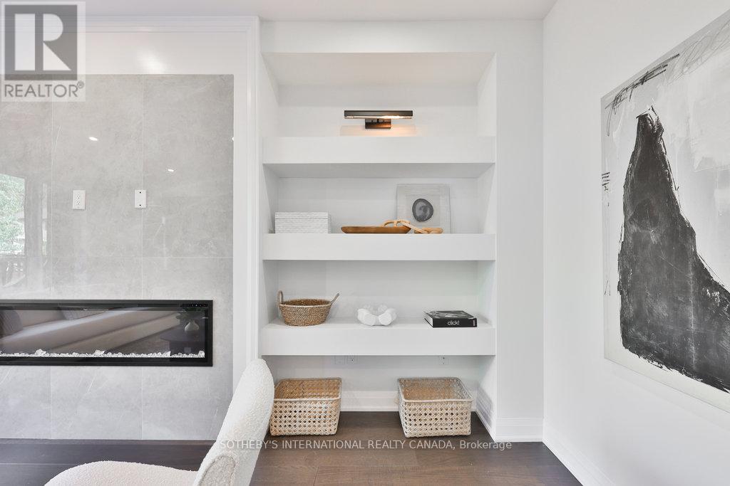 520 MARKAY COMMON - 14