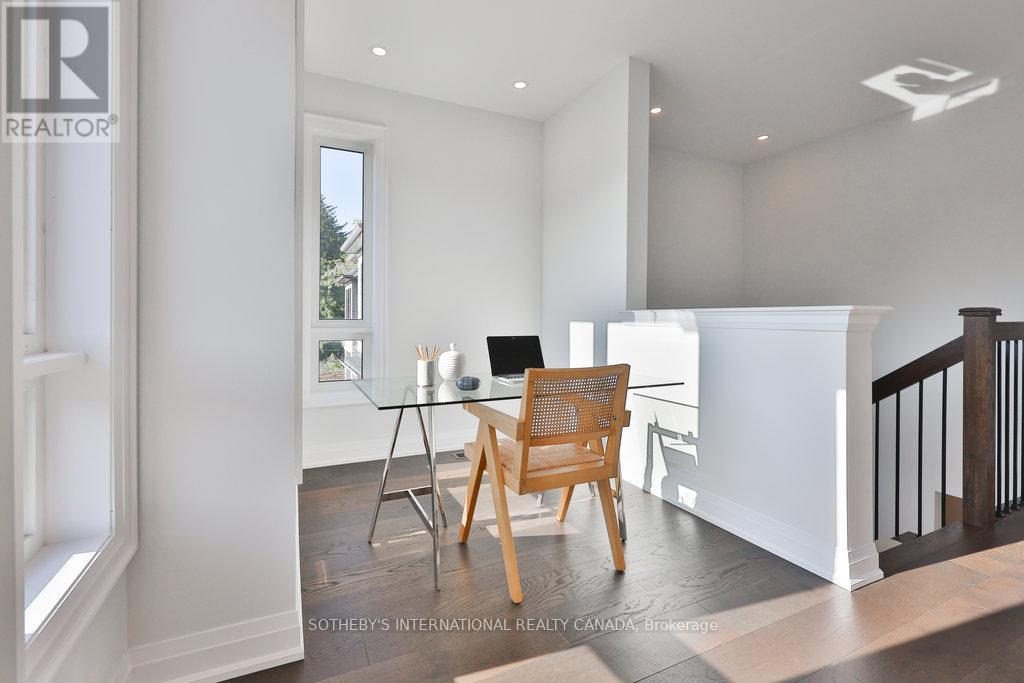 520 MARKAY COMMON - 31