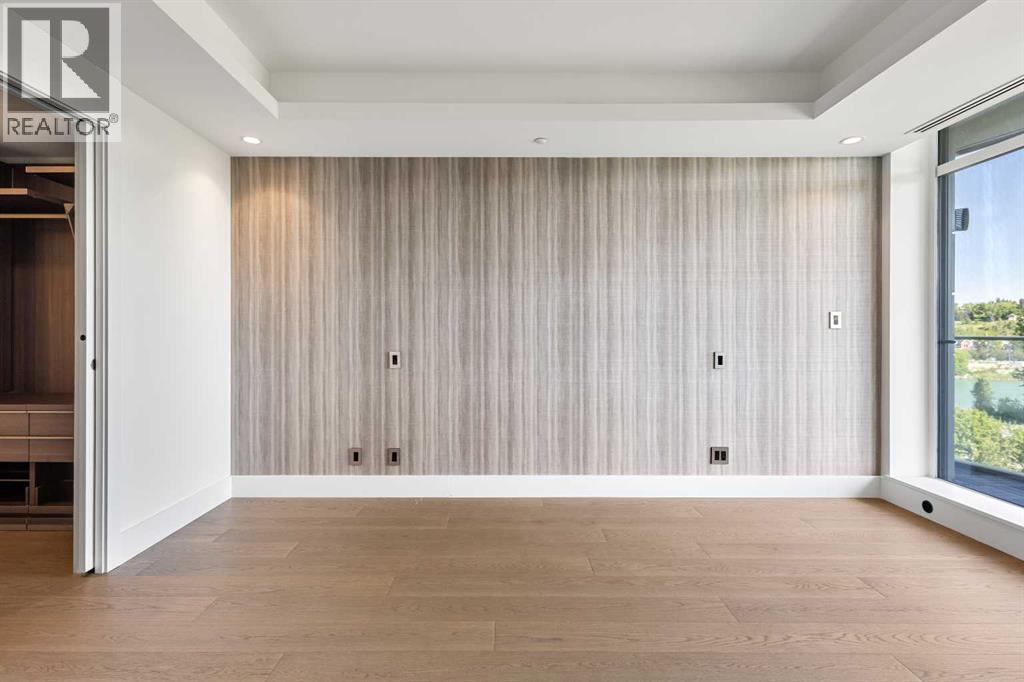 Single Family House for Sale in    Avenue SW Eau Claire Calgary 