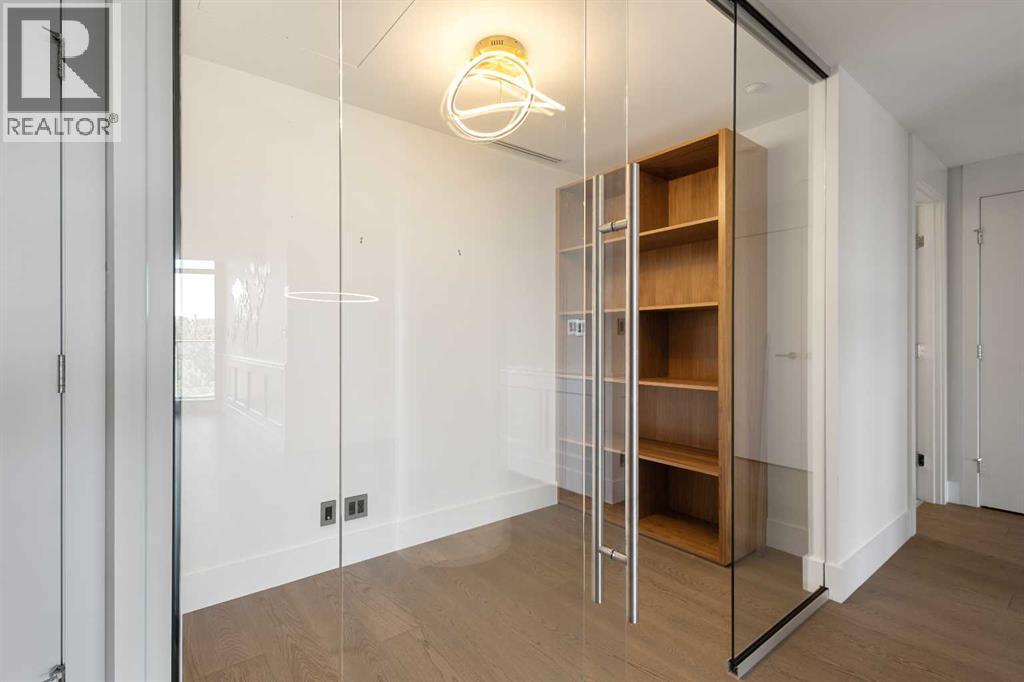 Single Family House for Sale in    Avenue SW Eau Claire Calgary 