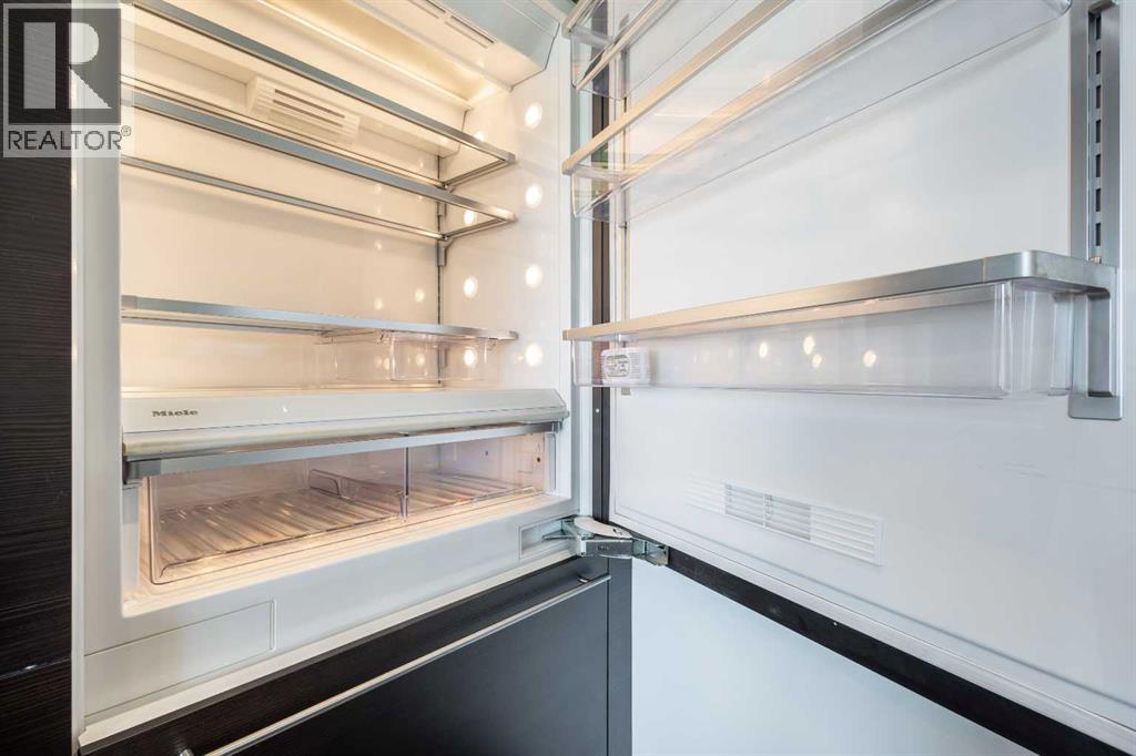 Single Family House for Sale in    Avenue SW Eau Claire Calgary 