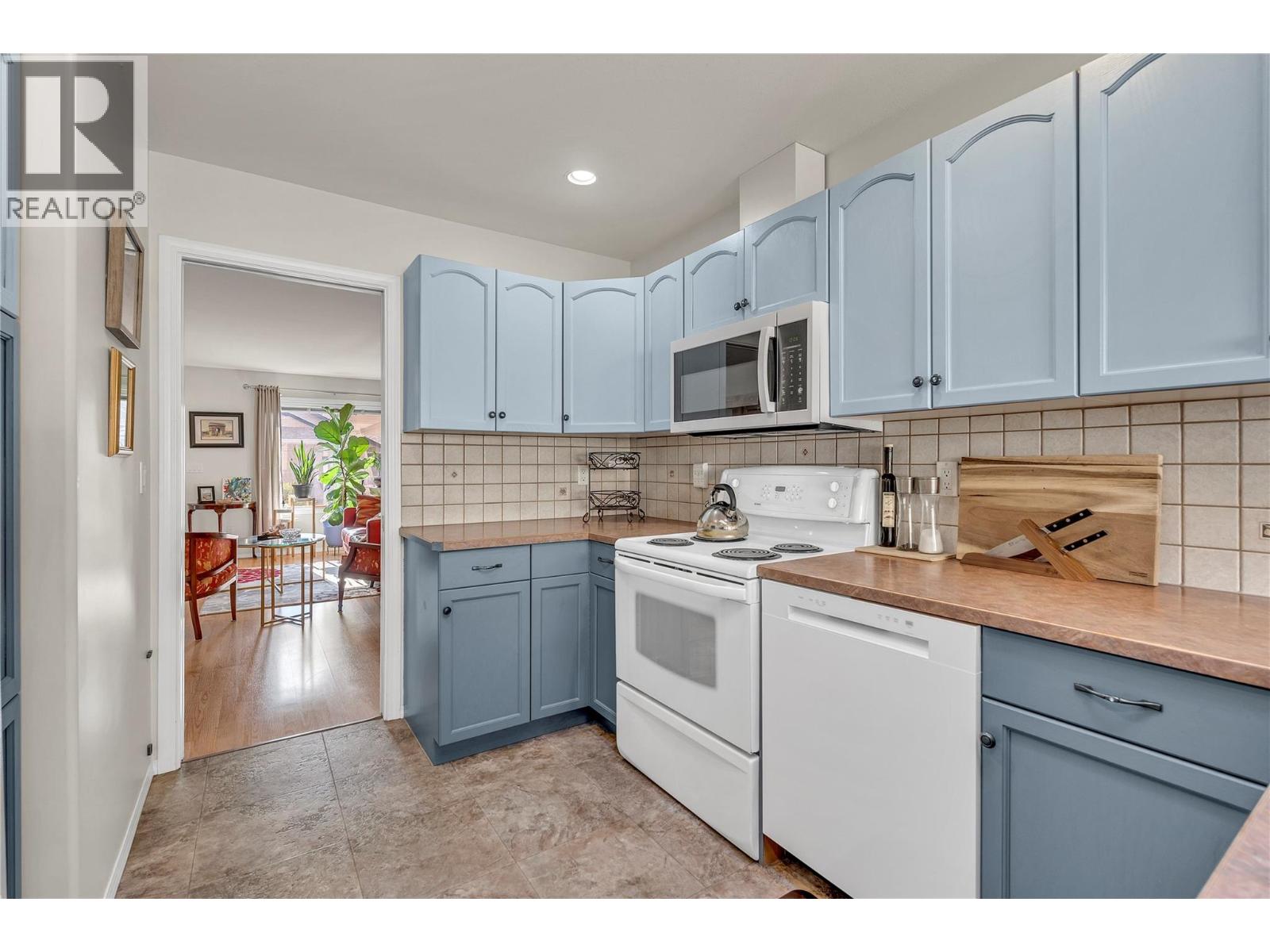 107 654 PICKERING Street, Penticton