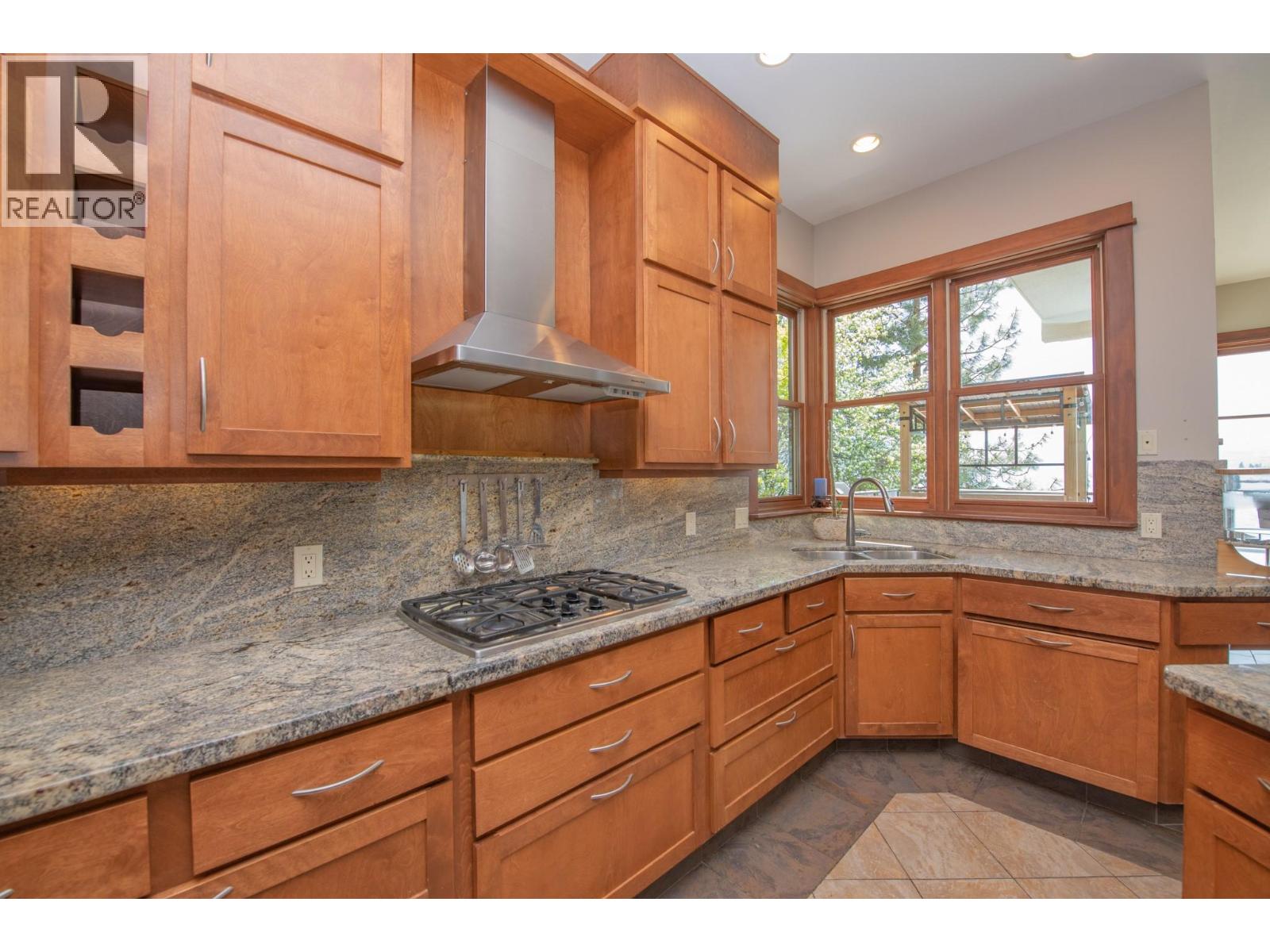 12 100 Kestrel Place, Vernon