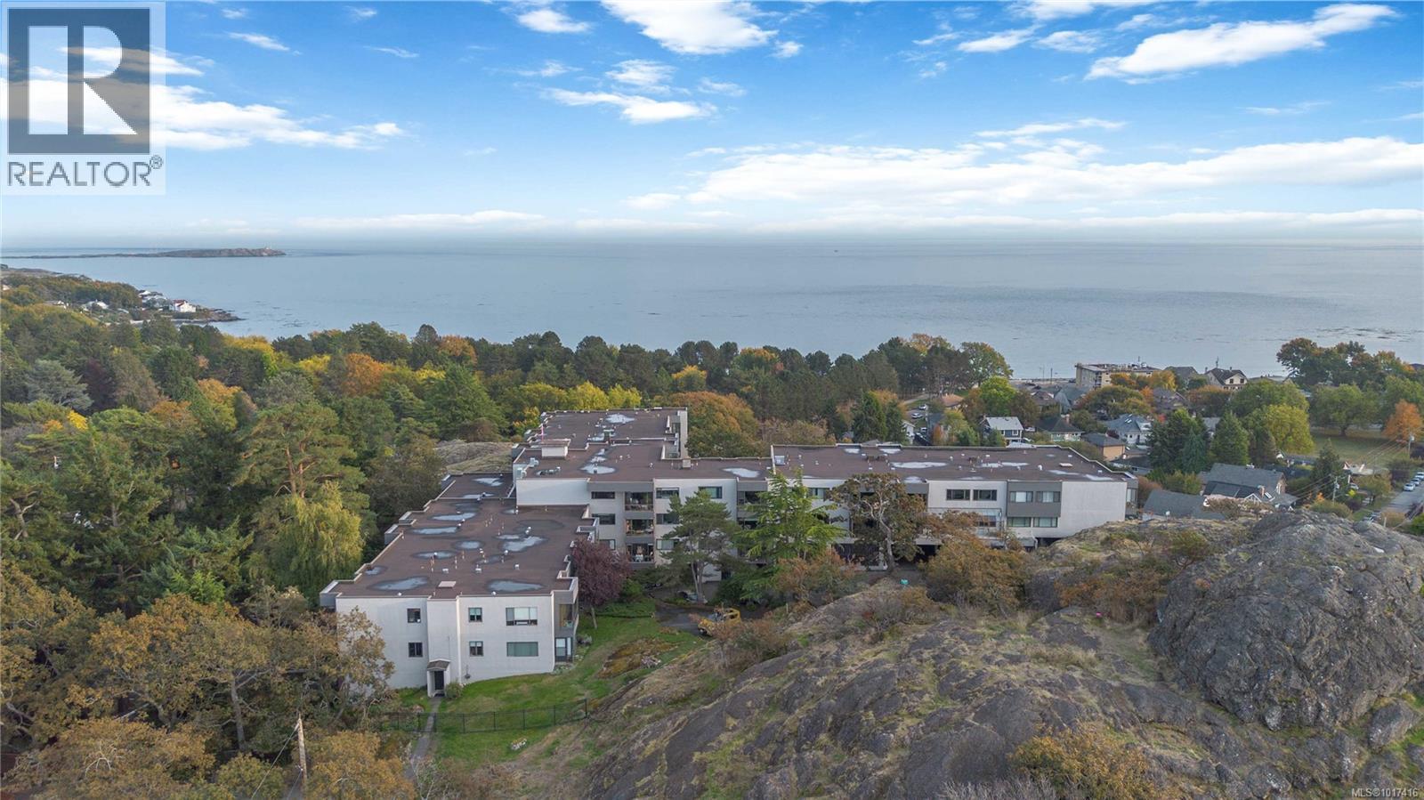 410 1433 Faircliff Lane, Victoria