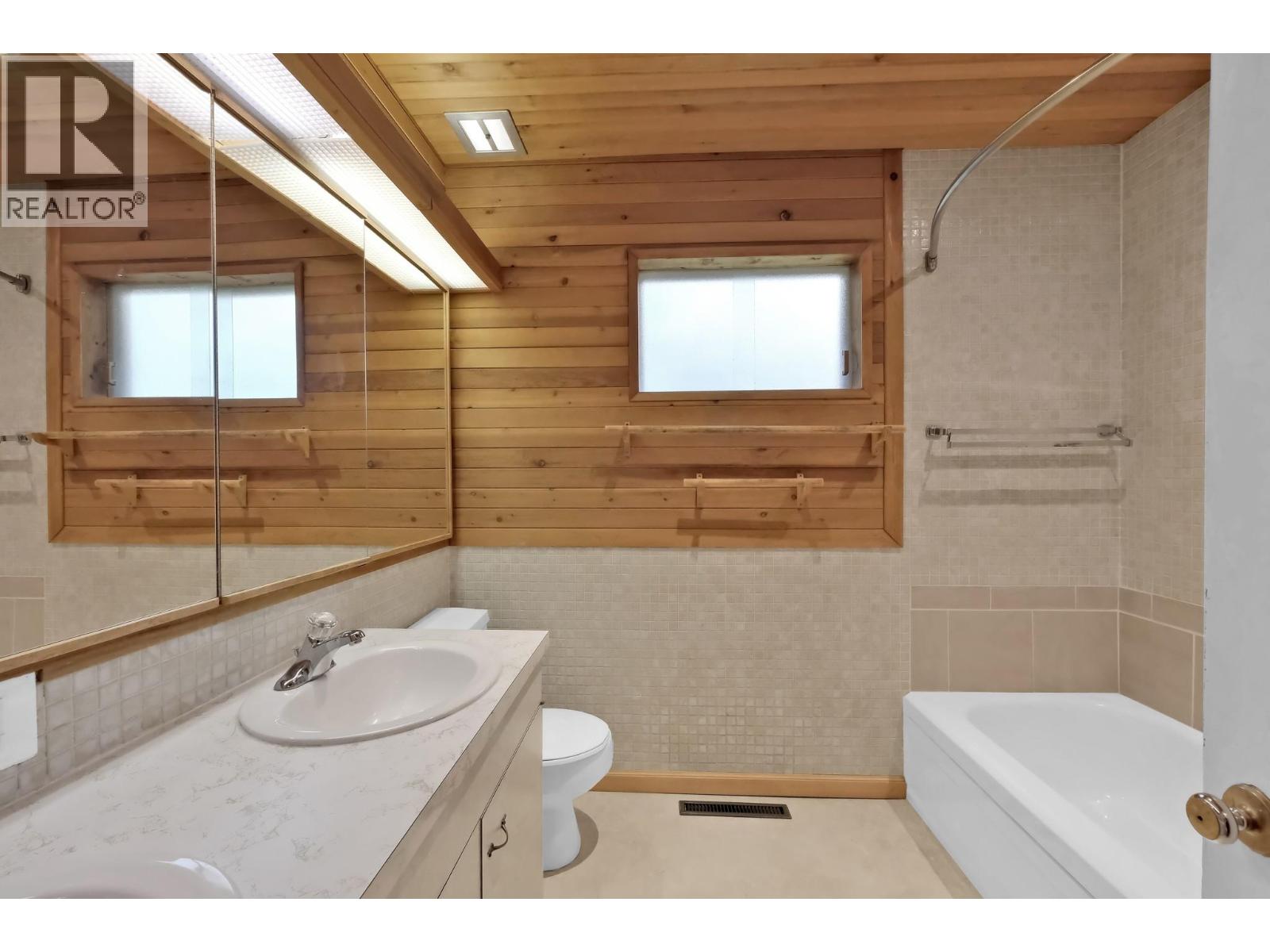  312 SCOTT Avenue, Penticton