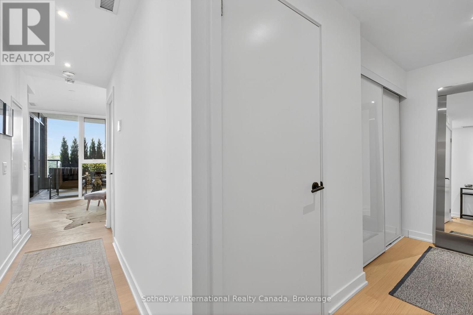 #224 31 HURON STREET - 3