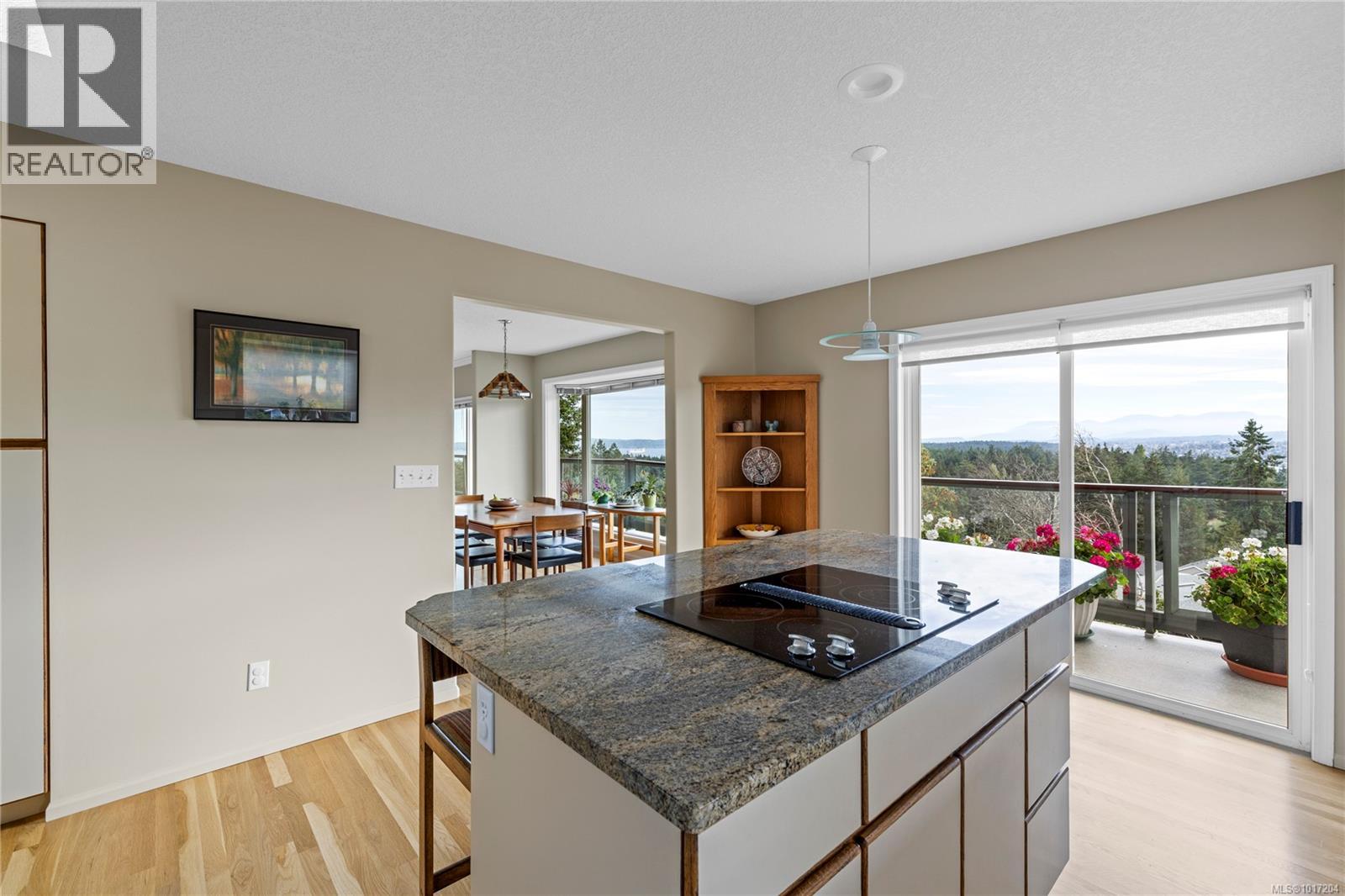 3656 Glen Oaks Dr, Nanaimo