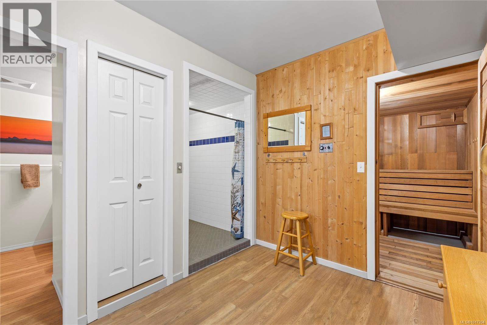 3656 Glen Oaks Dr, Nanaimo