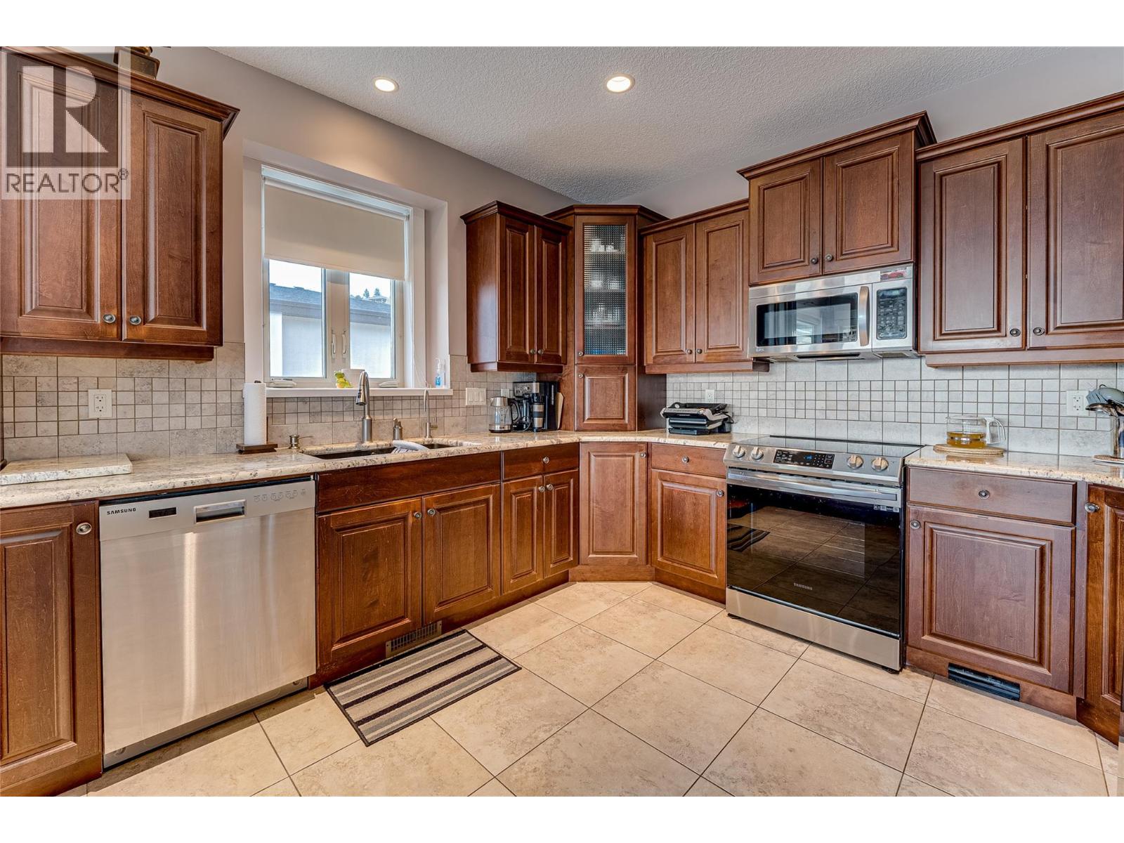 8768 Cortland Place, Coldstream