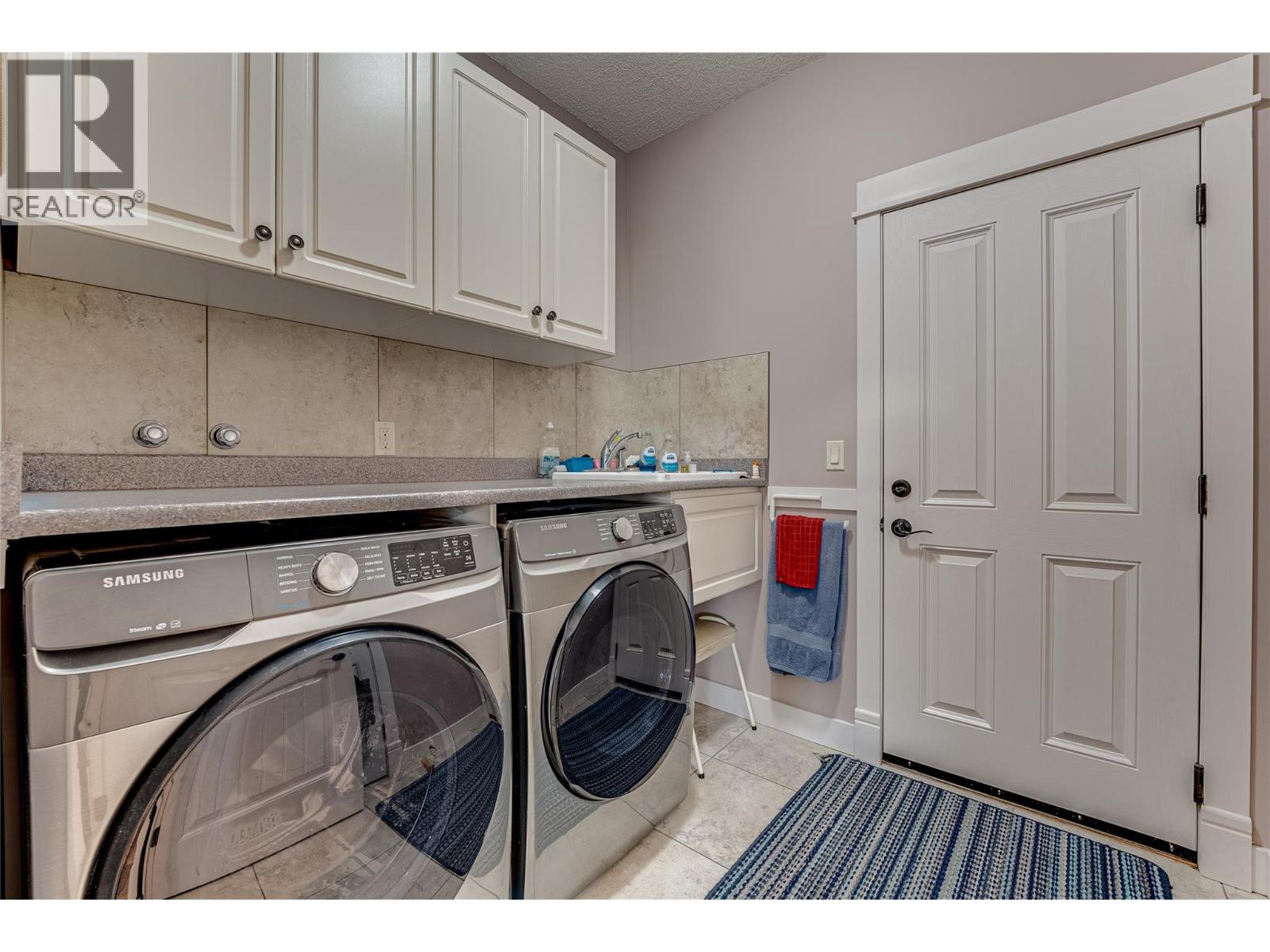 8768 Cortland Place, Coldstream