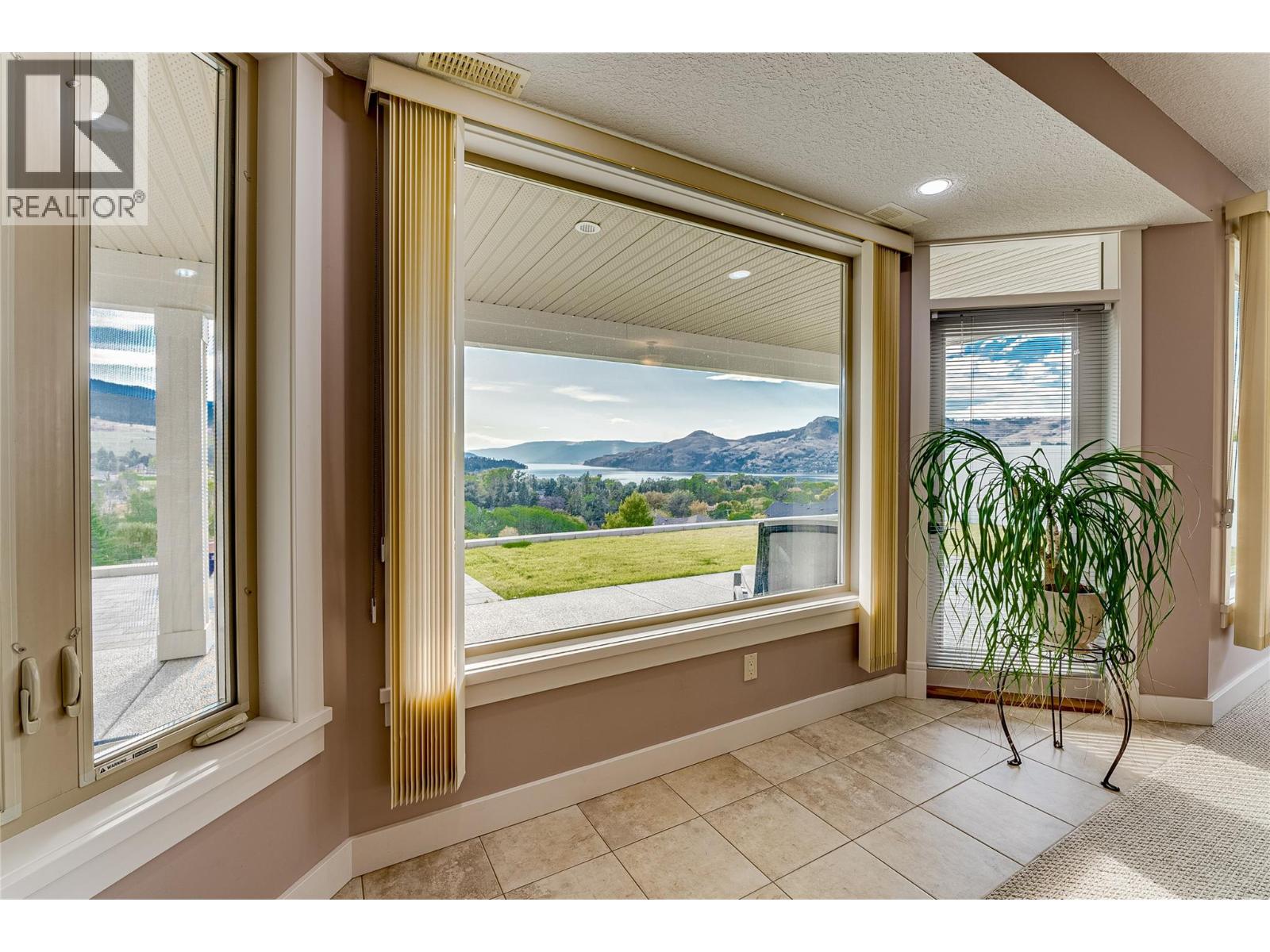 8768 Cortland Place, Coldstream