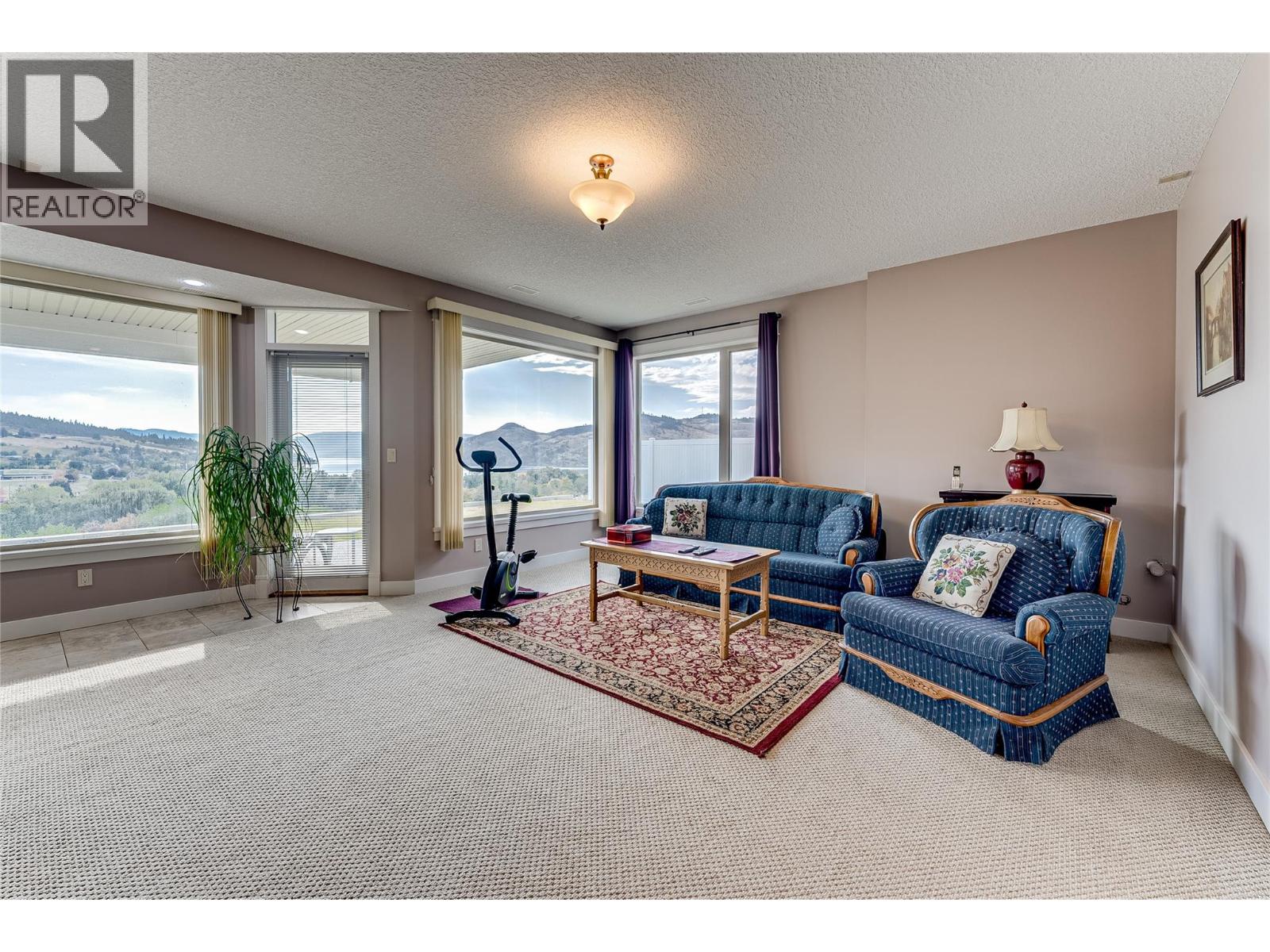 8768 Cortland Place, Coldstream