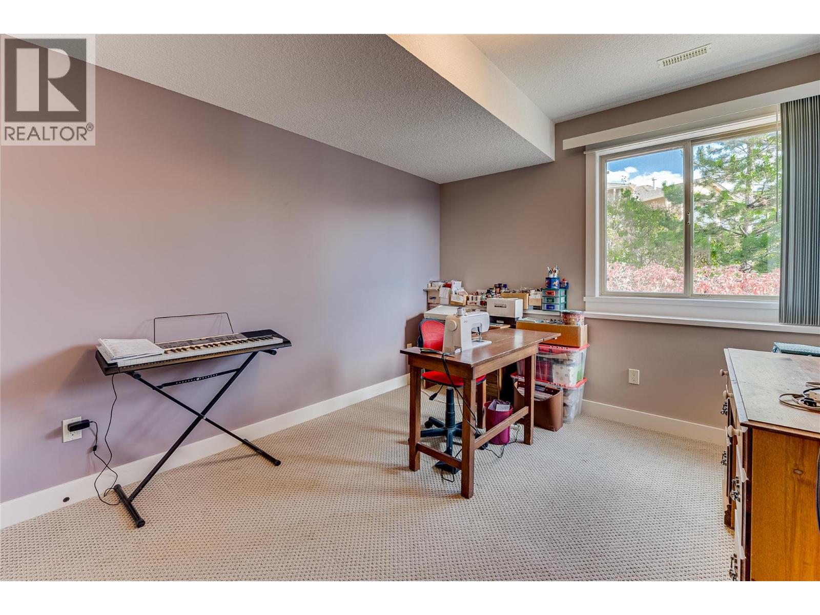 8768 Cortland Place, Coldstream