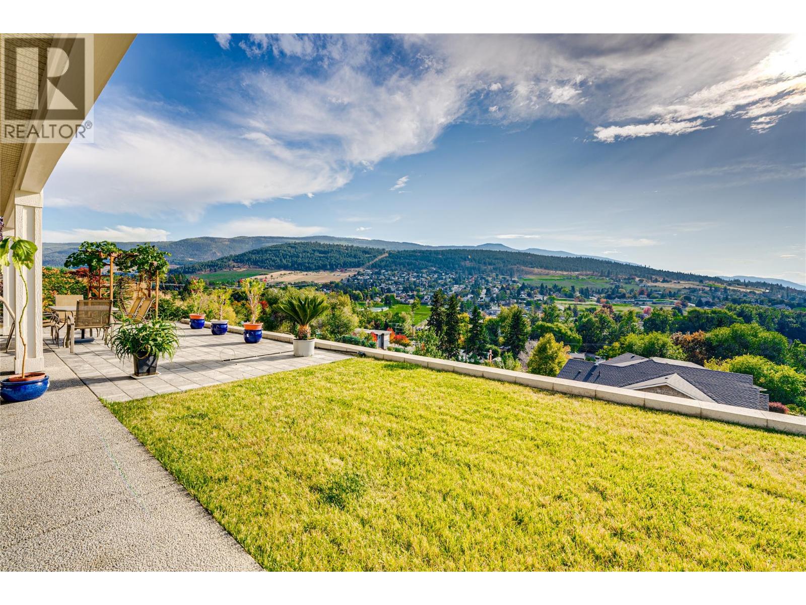 8768 Cortland Place, Coldstream