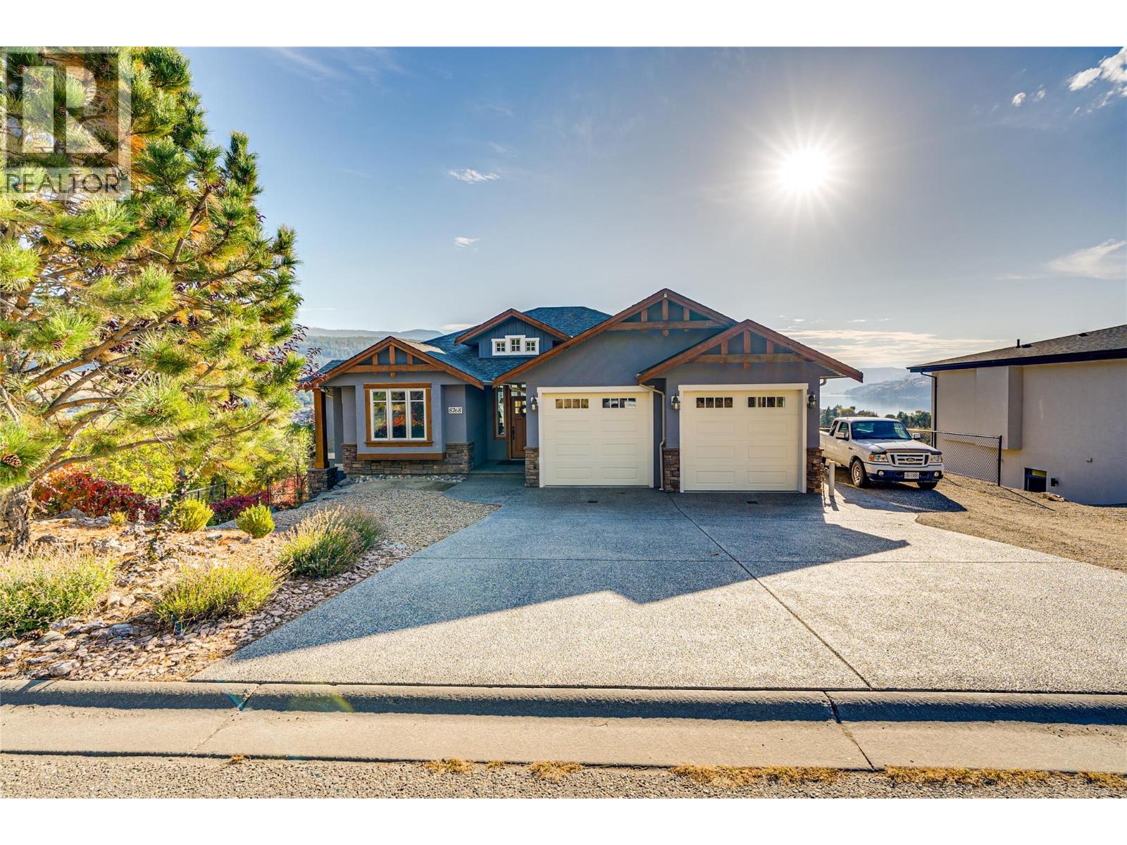 8768 Cortland Place, Coldstream