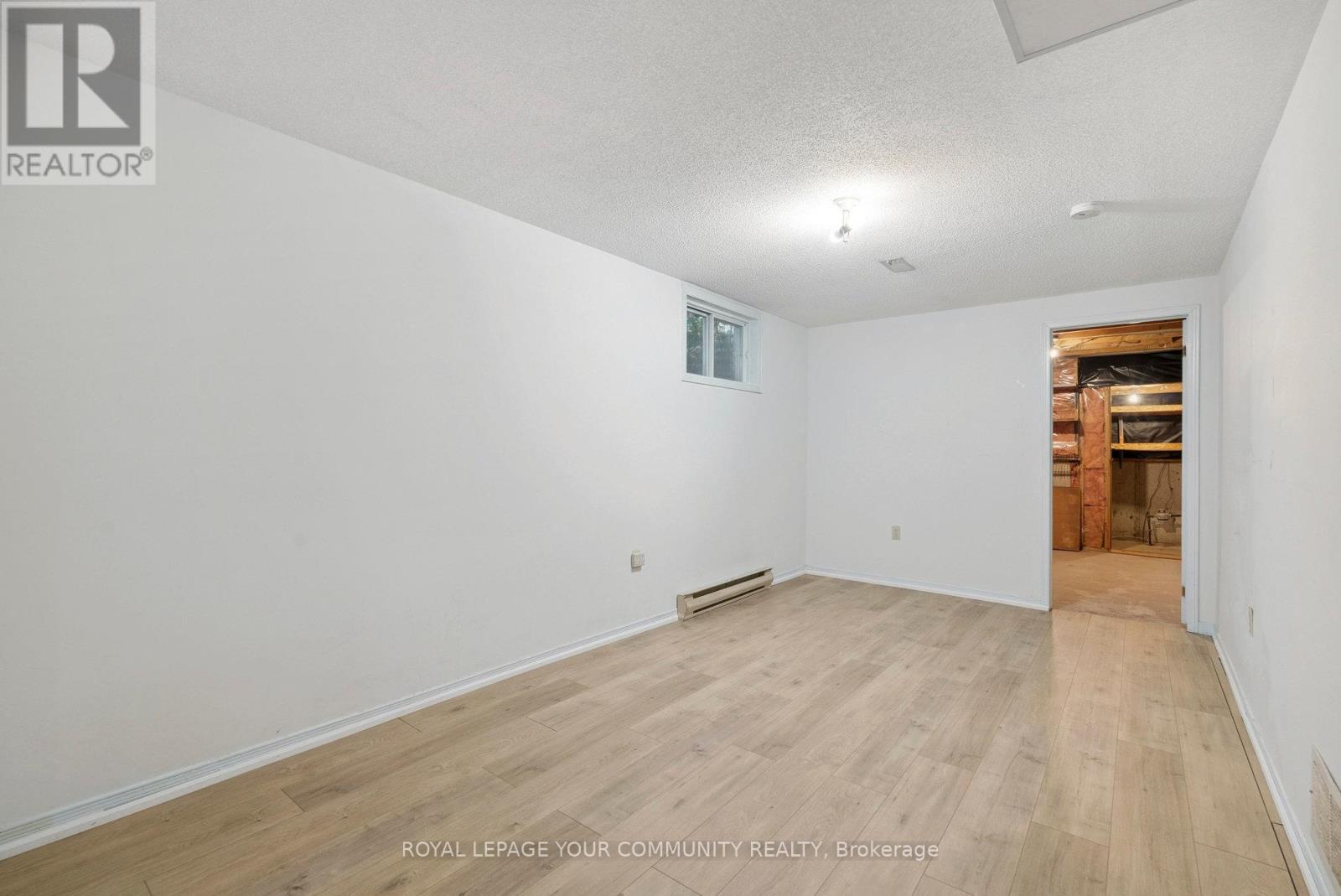 Single Family House Bungalow for Sale in  GEDDES CRESCENT Barrie (Northwest) 