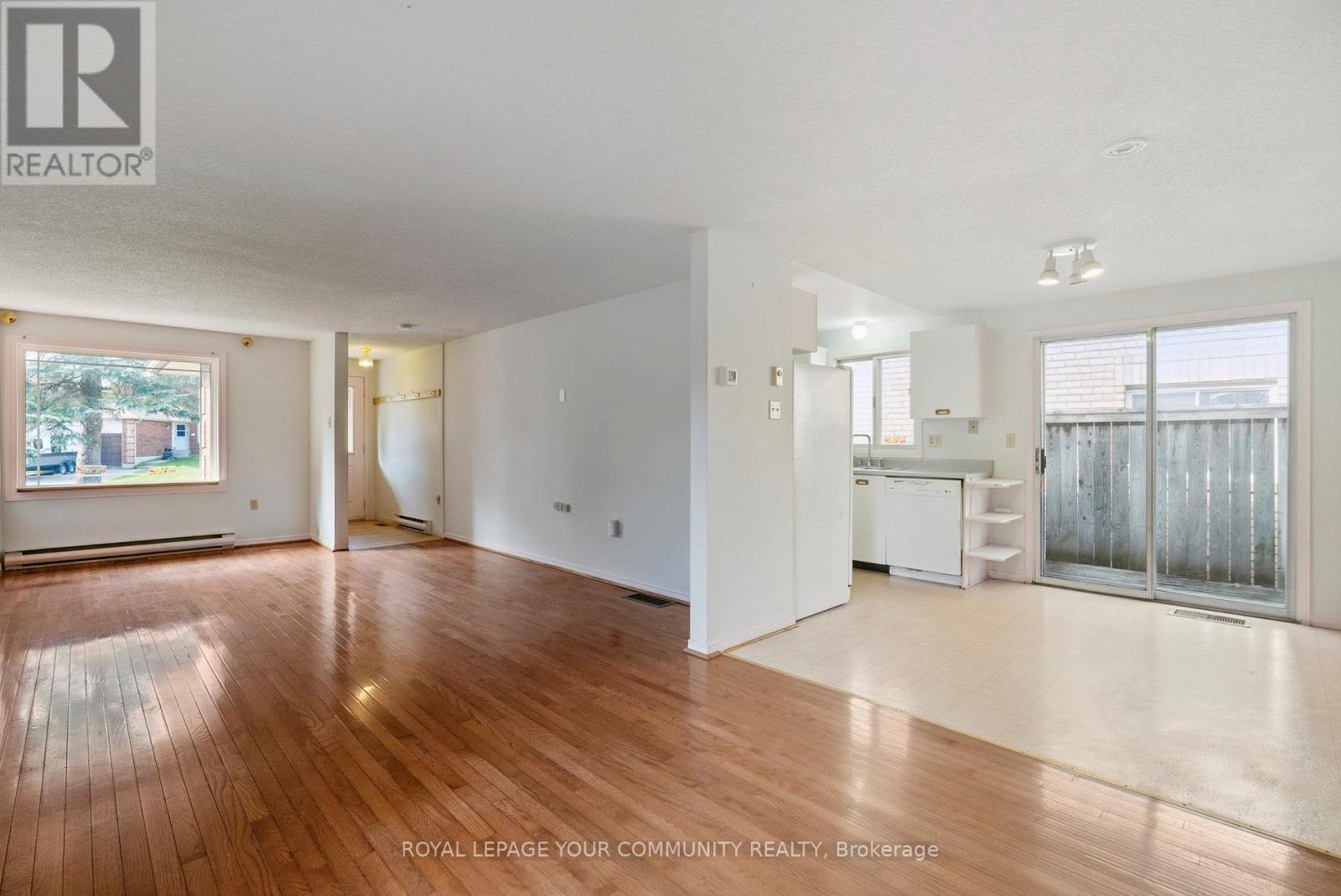 Single Family House Bungalow for Sale in  GEDDES CRESCENT Barrie (Northwest) 