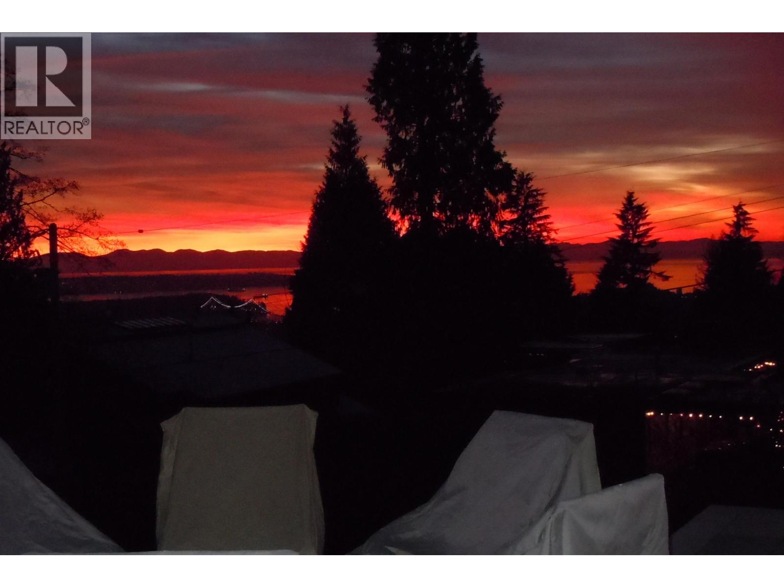 4120 ST. MARYS AVENUE, North Vancouver