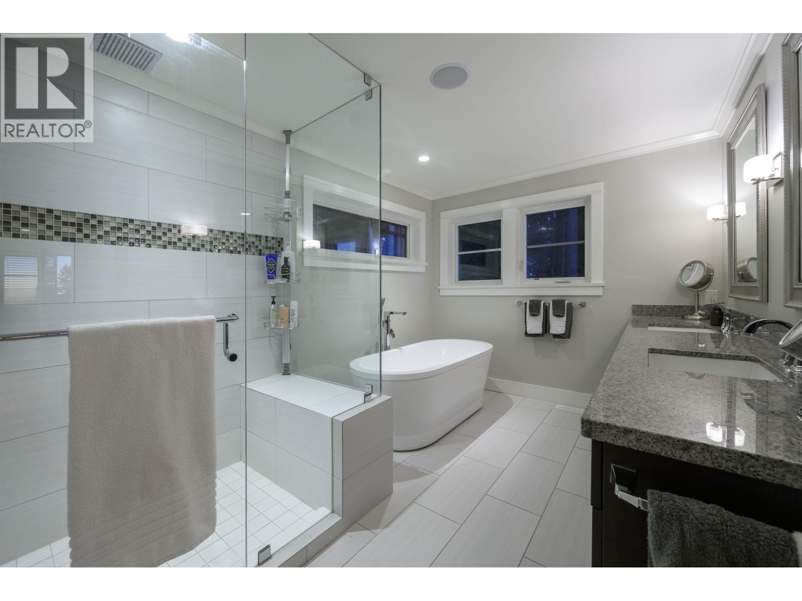 4120 ST. MARYS AVENUE, North Vancouver