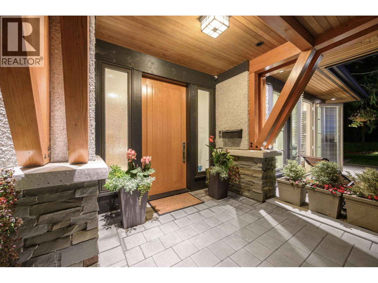 4120 ST. MARYS AVENUE, North Vancouver