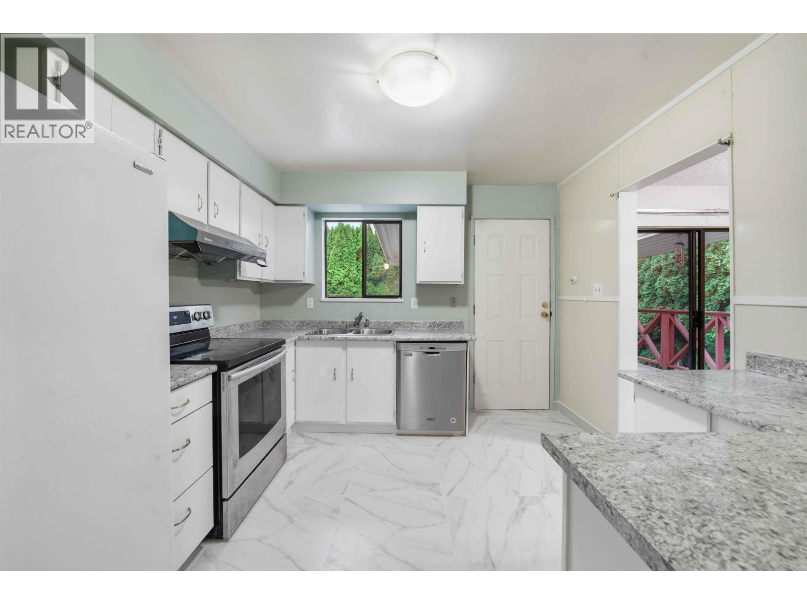 22970 STOREY AVENUE, Maple Ridge