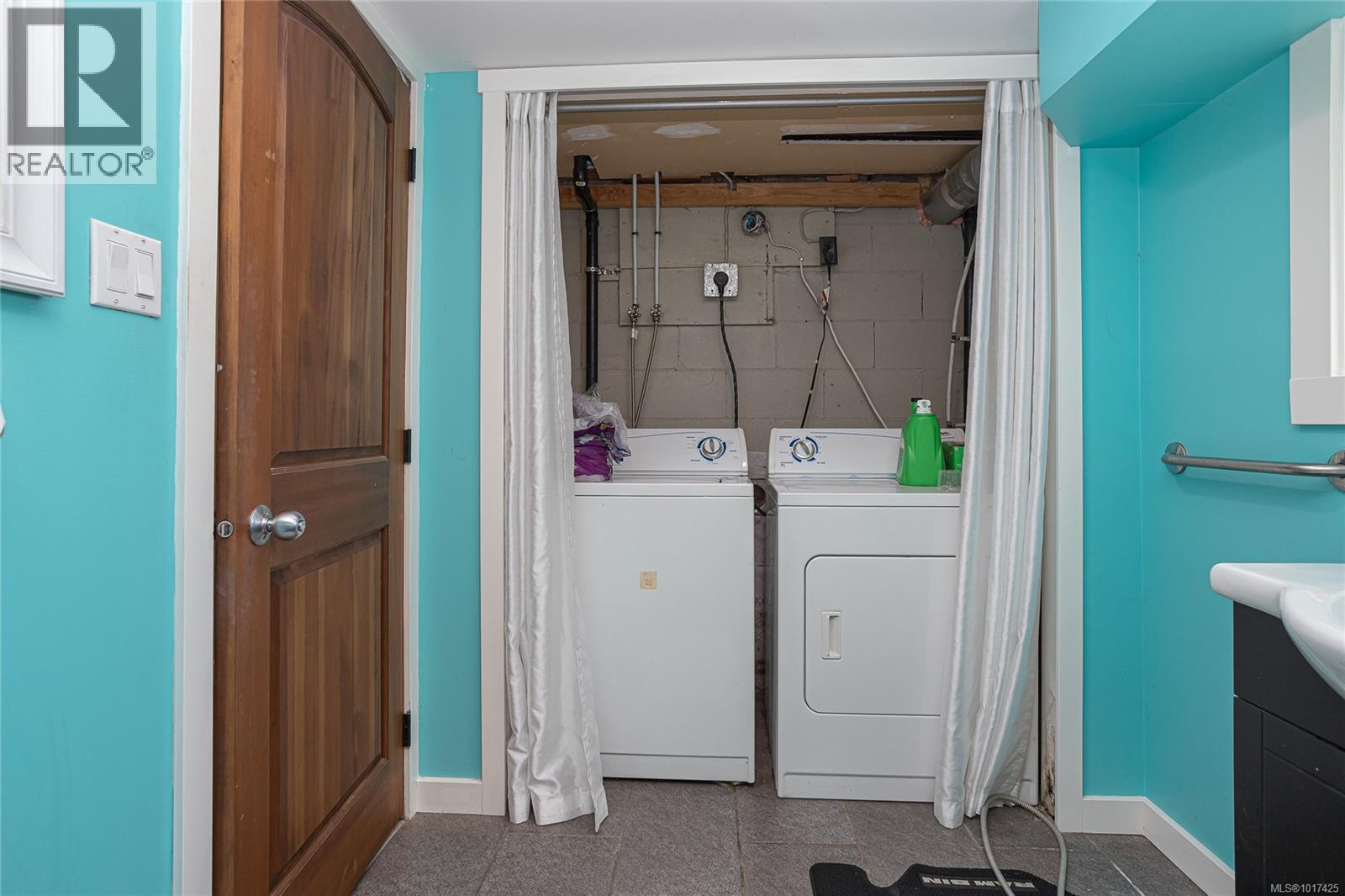 3464 Glenora Rd, Duncan