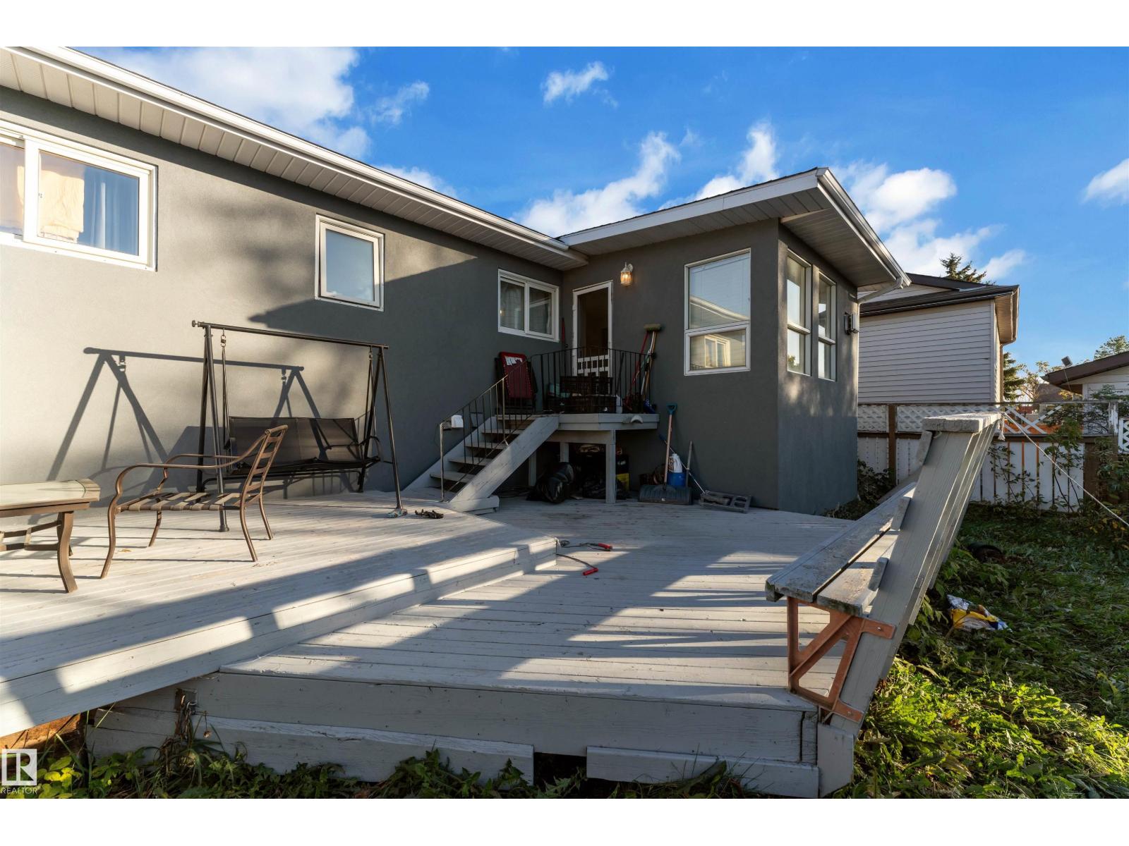 2512 42 ST NW, Edmonton