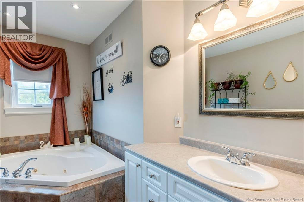 86 Murielle Crescent - 34