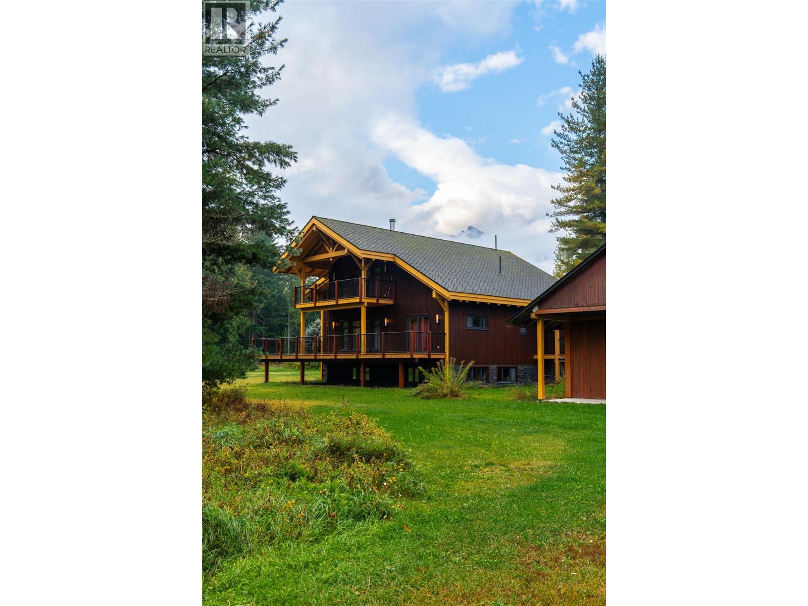 3266 Airport Way, Revelstoke