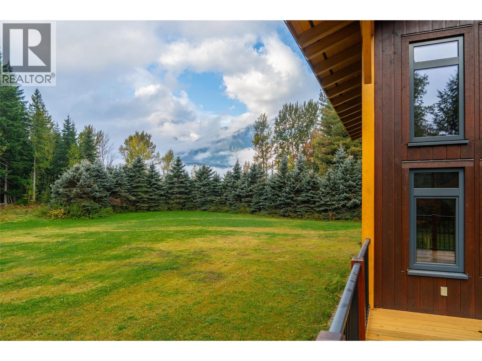 3266 Airport Way, Revelstoke