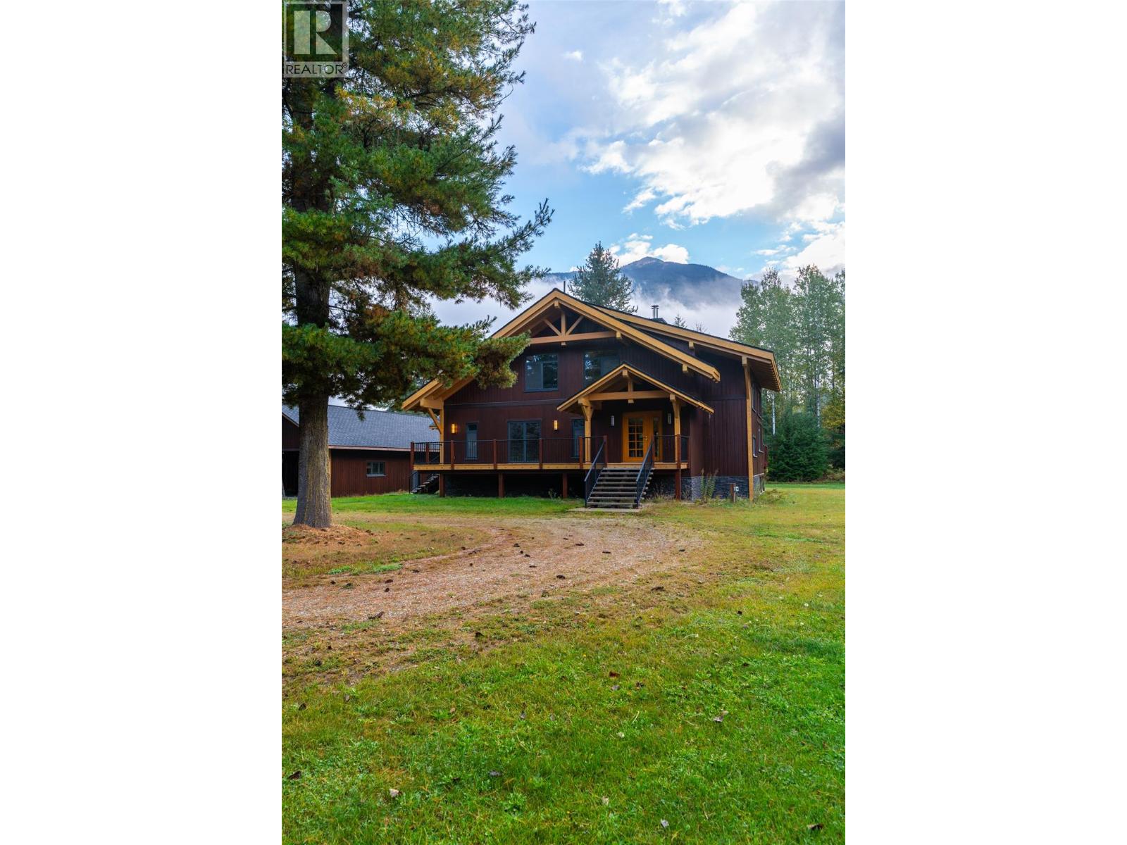 3266 Airport Way, Revelstoke