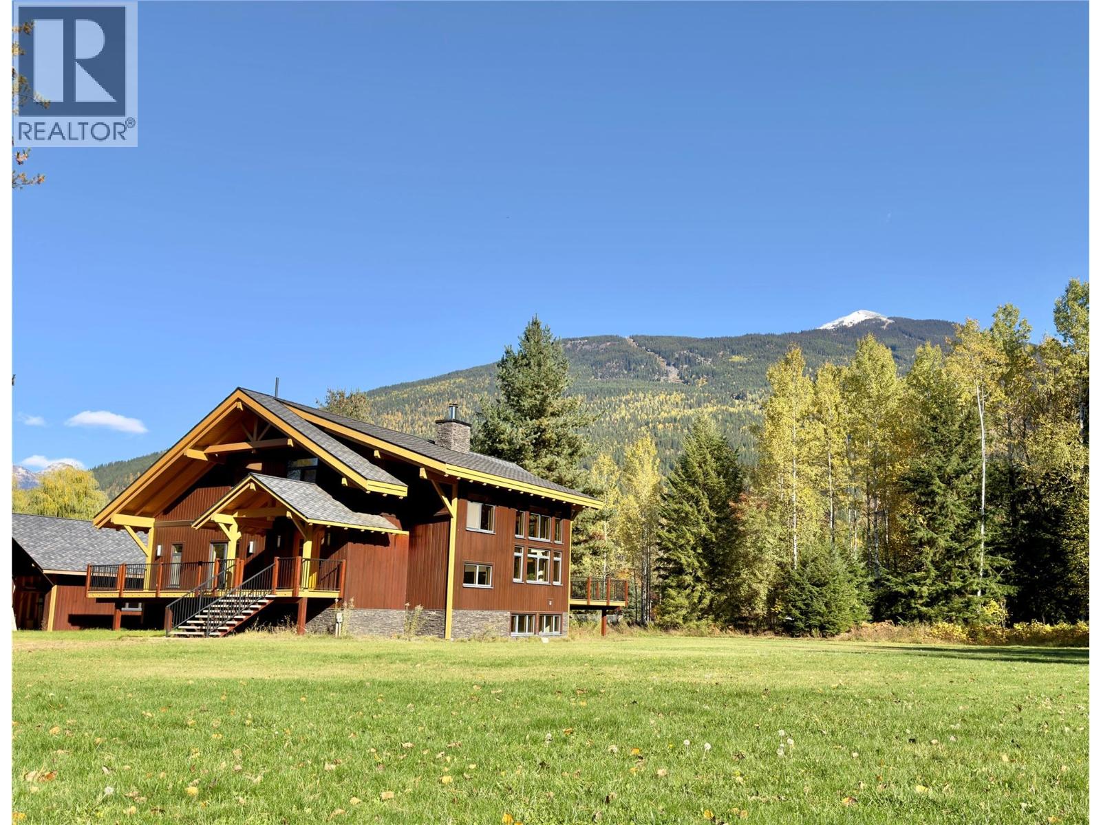 3266 Airport Way, Revelstoke