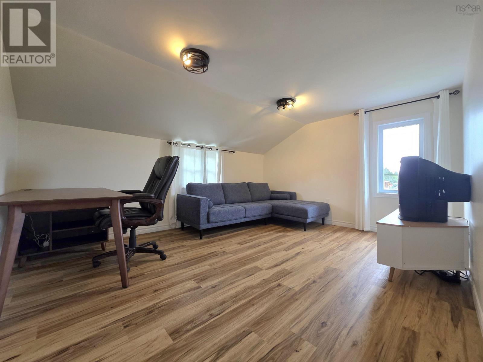 Property 27 of 38 of 3605 Highway 1