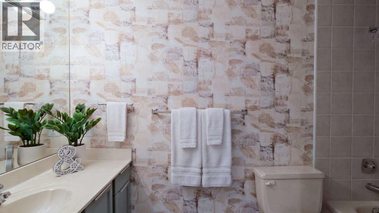 205 335 CHURCHILL Avenue, Penticton