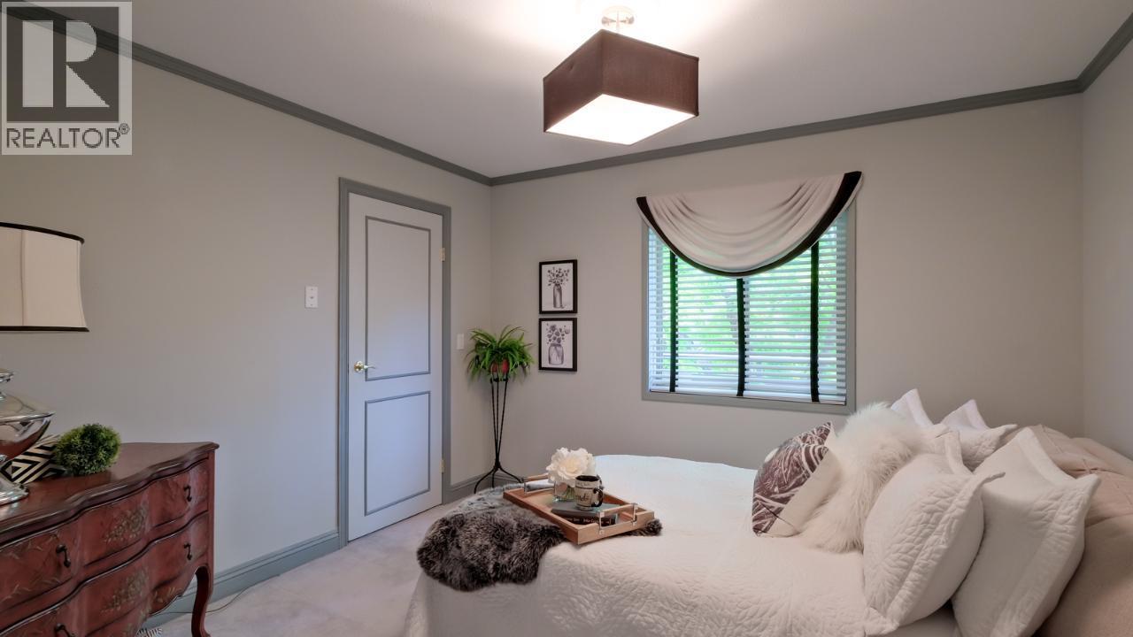 #205 335 CHURCHILL Avenue - 21