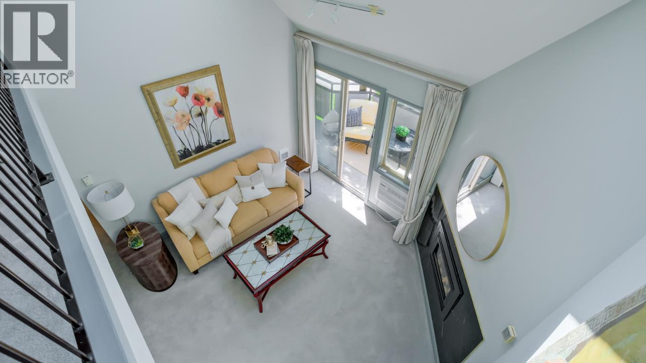 #205 335 CHURCHILL Avenue - 34