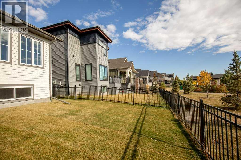 5 Songbird Green, Sylvan Lake