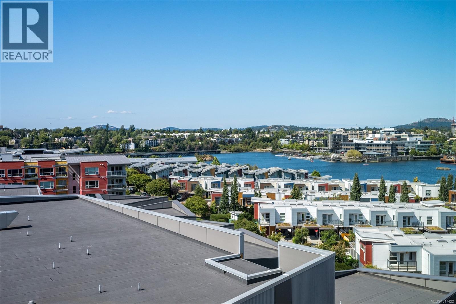 402 757 Tyee Road, Victoria